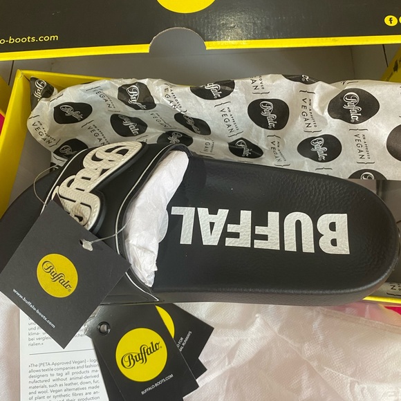 Buffalo Slide Slipper - Picture 3 of 5